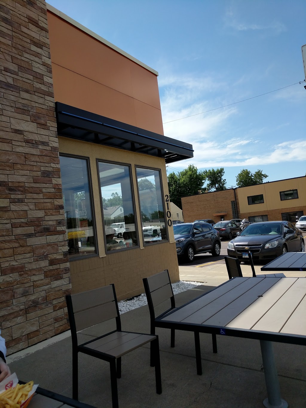 Dairy Queen Grill & Chill | restaurant | 2100 S Minnesota Ave, Sioux Falls, SD 57105, USA | 6053382961 OR +1 605-338-2961