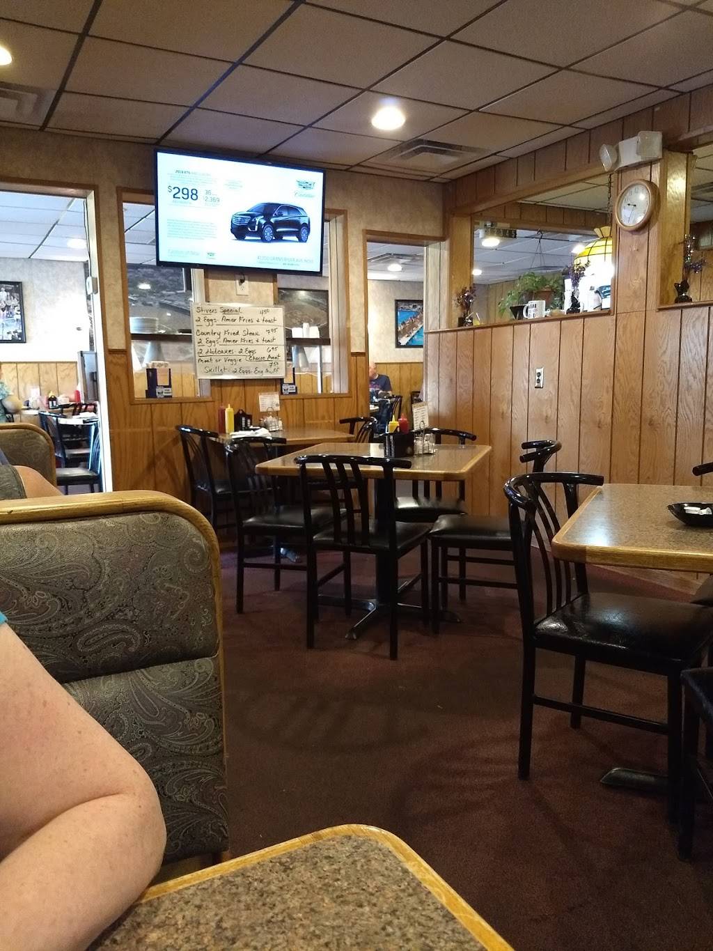 Stivers Restaurant | meal takeaway | 11 S Fletcher Rd, Chelsea, MI 48118, USA | 7344753610 OR +1 734-475-3610