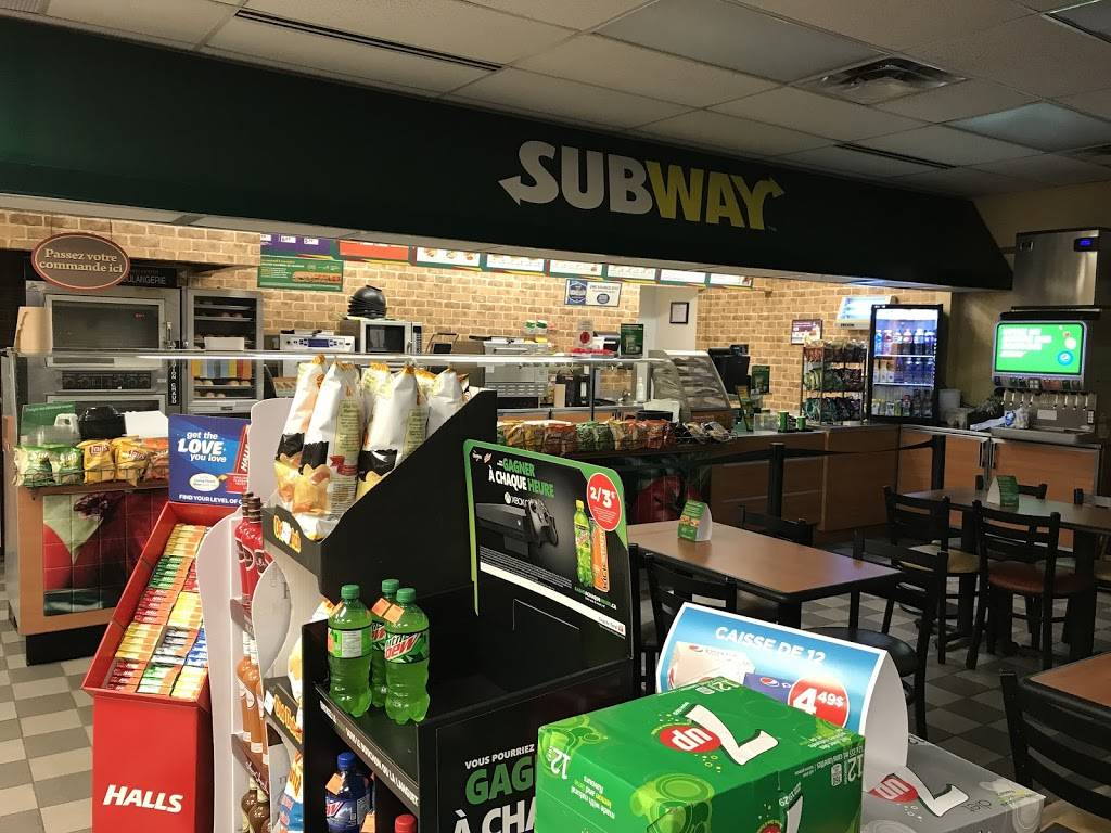 Restaurant SUBWAY | restaurant | Ultramar Convenience Store 2662 montee st, Saint-Lazare, QC J7T 2H9, Canada | 4504587150 OR +1 450-458-7150