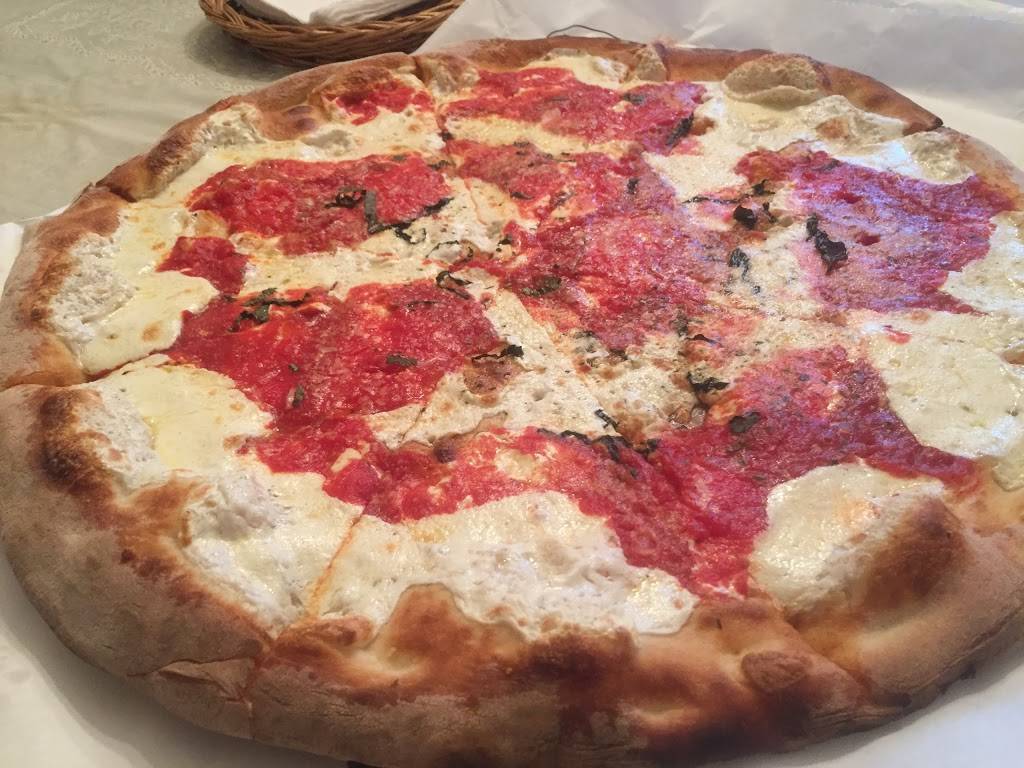 Brooklyns Coal-Burning Brick-Oven Pizzeria | restaurant | 15 Oak St, Ridgewood, NJ 07450, USA | 2014937600 OR +1 201-493-7600