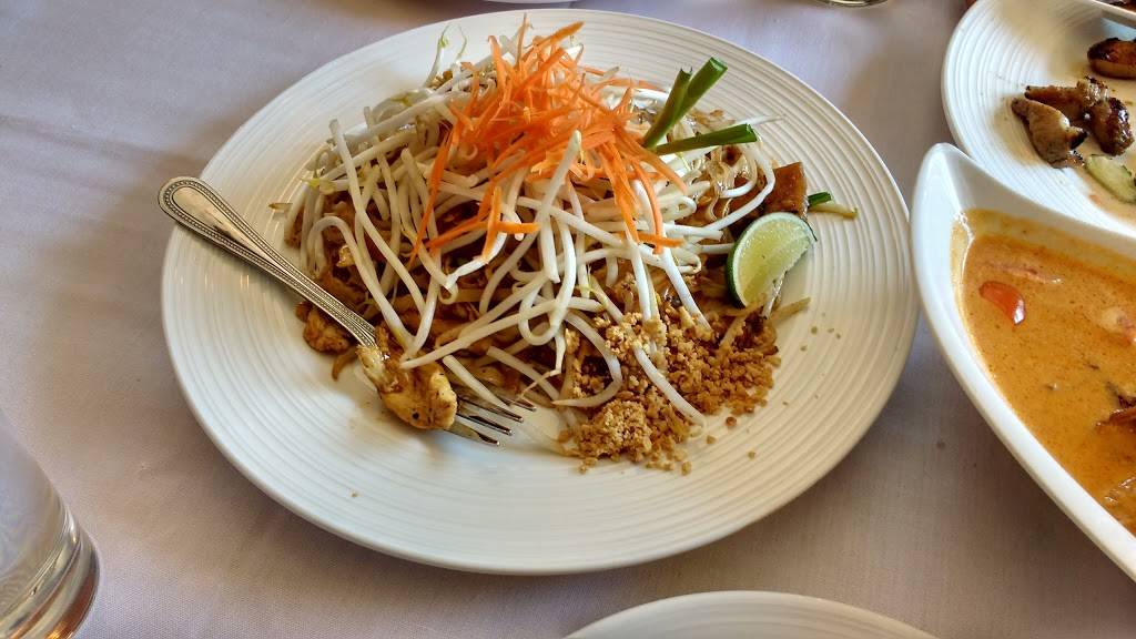 Bua Thai | restaurant | 2633 Bridgeway, Sausalito, CA 94965, USA | 4158879488 OR +1 415-887-9488