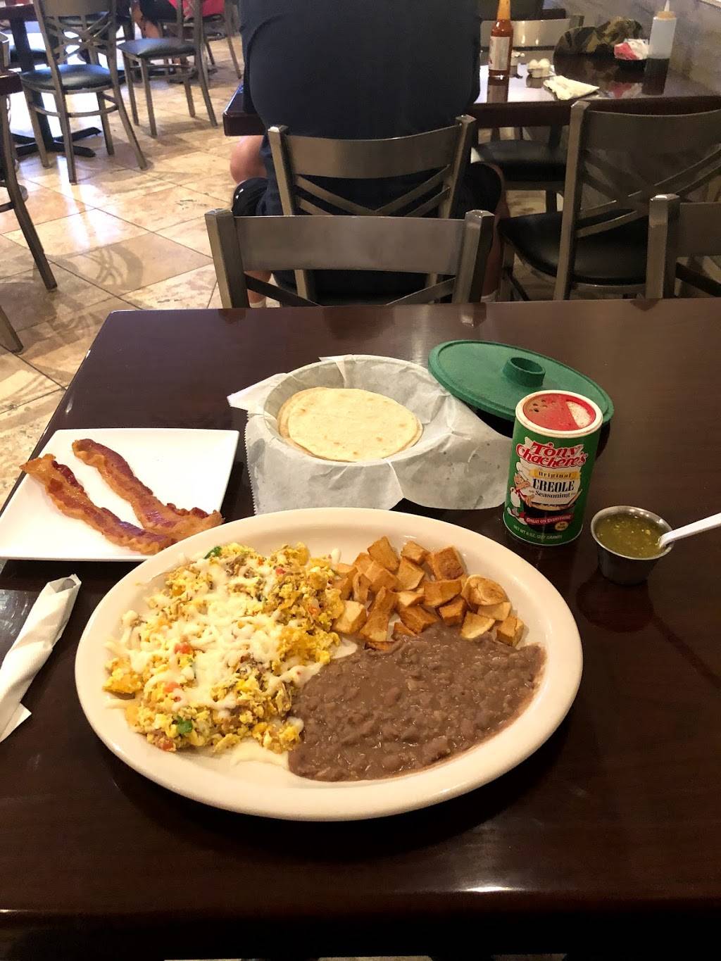 Jessies Country Cooking | restaurant | 11600 Jones Rd, Houston, TX 77070, USA | 2815175103 OR +1 281-517-5103