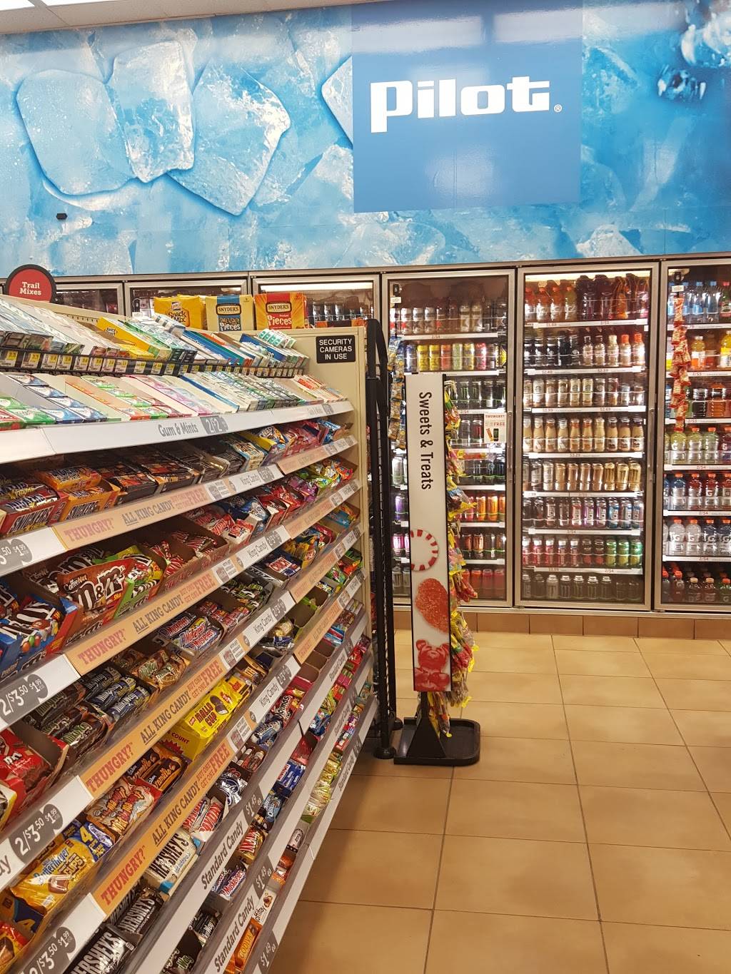 Pilot Travel Center | restaurant | 1150 N Canfield Niles Rd, Austintown, OH 44515, USA | 3305053532 OR +1 330-505-3532