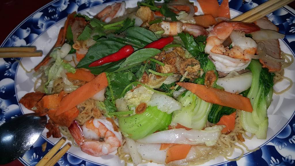 Cafe & pho Hoang | restaurant | 1140 Elizabeth Ave, Lancaster, PA 17601, USA | 7172995020 OR +1 717-299-5020