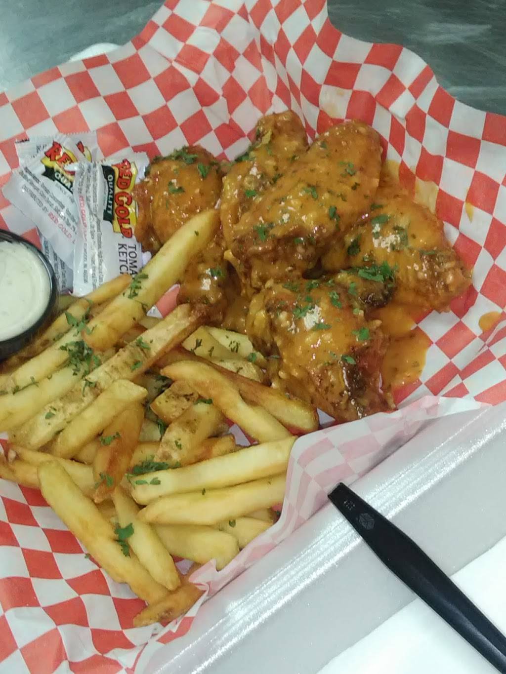 House of Wings | restaurant | 5836 Martin Luther King Blvd, Houston, TX 77021, USA | 7134699464 OR +1 713-469-9464