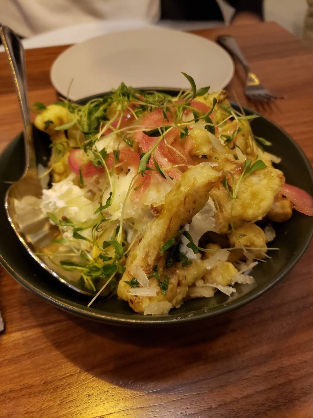 Eden Hill Provisions | restaurant | 1935 Queen Anne Ave N, Seattle, WA 98109, USA | 2069466636 OR +1 206-946-6636