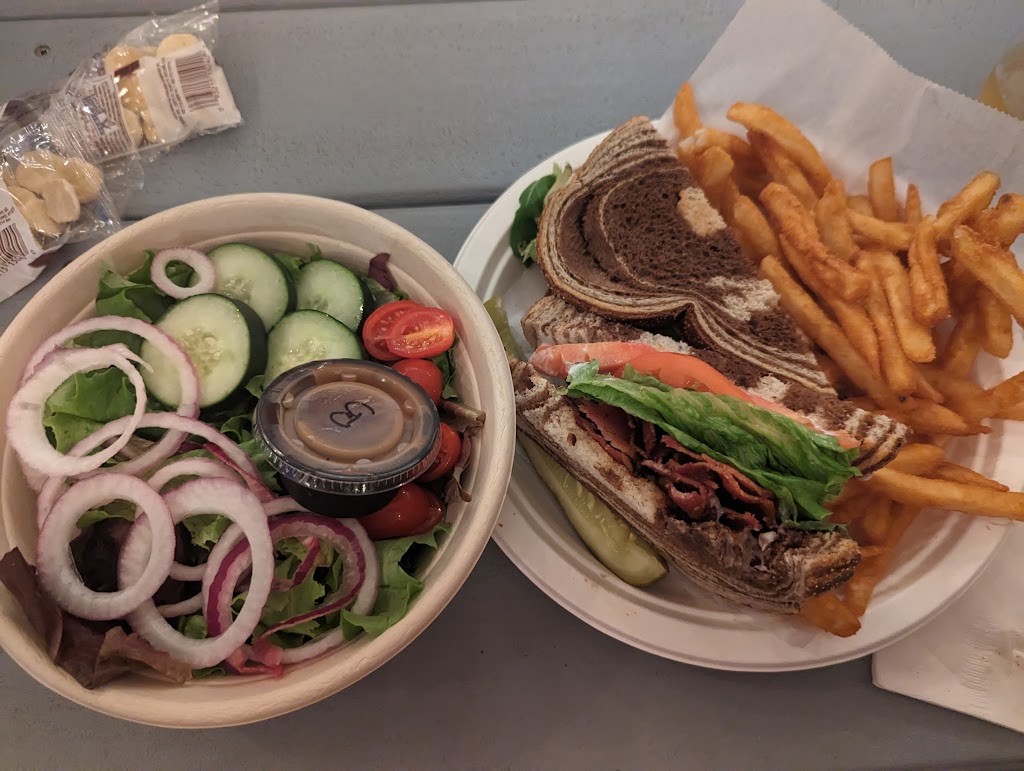 Raw Bar | restaurant | 259 Shore Dr, Mashpee, MA 02649, USA | 7742282327 OR +1 774-228-2327