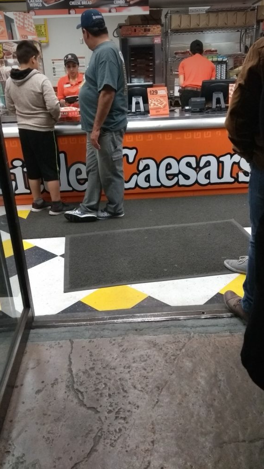 Little Caesars | restaurant | Paseo Ensenada 130, Playas, Playas Coronado, Tijuana, B.C., Mexico | 016646300000 OR +52 664 630 0000