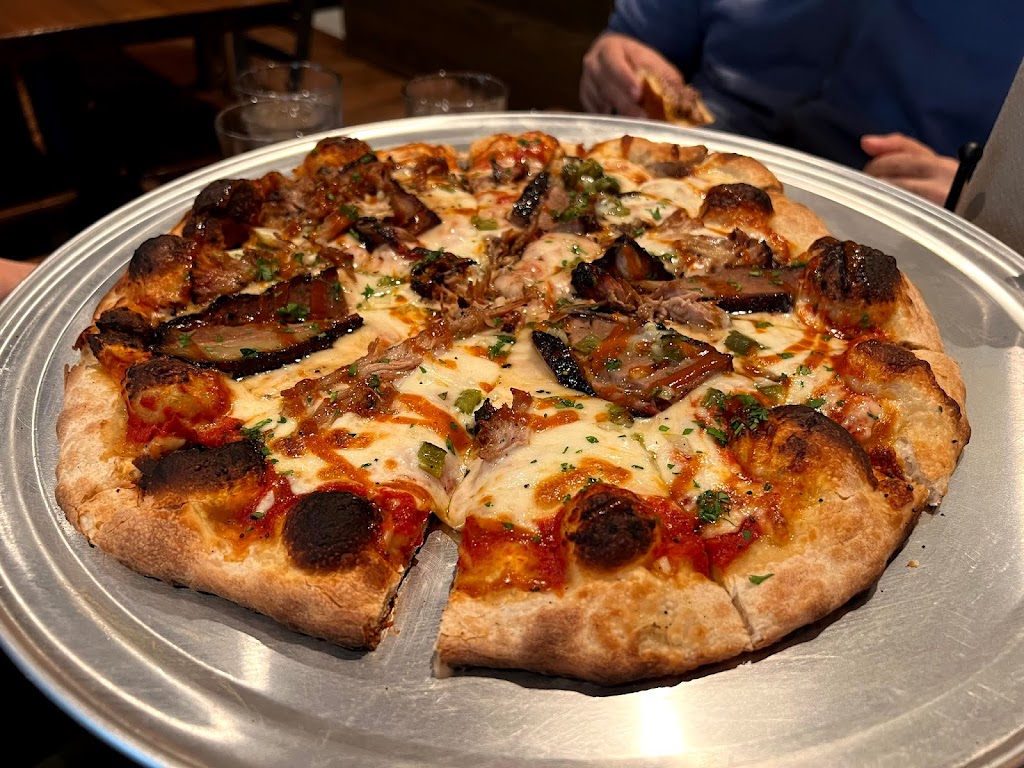 Smylie Brothers Brewing Co. - Chicago | restaurant | 3827 N Broadway, Chicago, IL 60613, USA | 7738570631 OR +1 773-857-0631