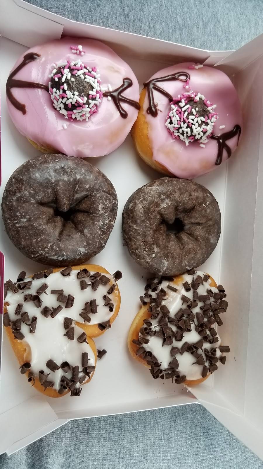 Dunkin | bakery | 12401 Shelbyville Rd, Louisville, KY 40243, USA | 5023849276 OR +1 502-384-9276