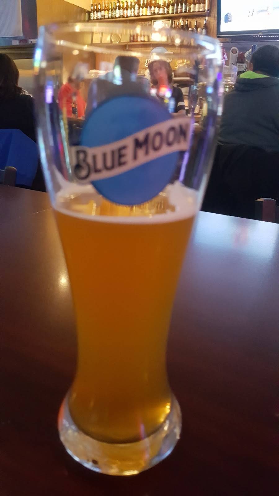 TRs Front Row On Greenwood | restaurant | 219 W Greenwood Ave, Waukegan, IL 60087, USA | 8476232337 OR +1 847-623-2337