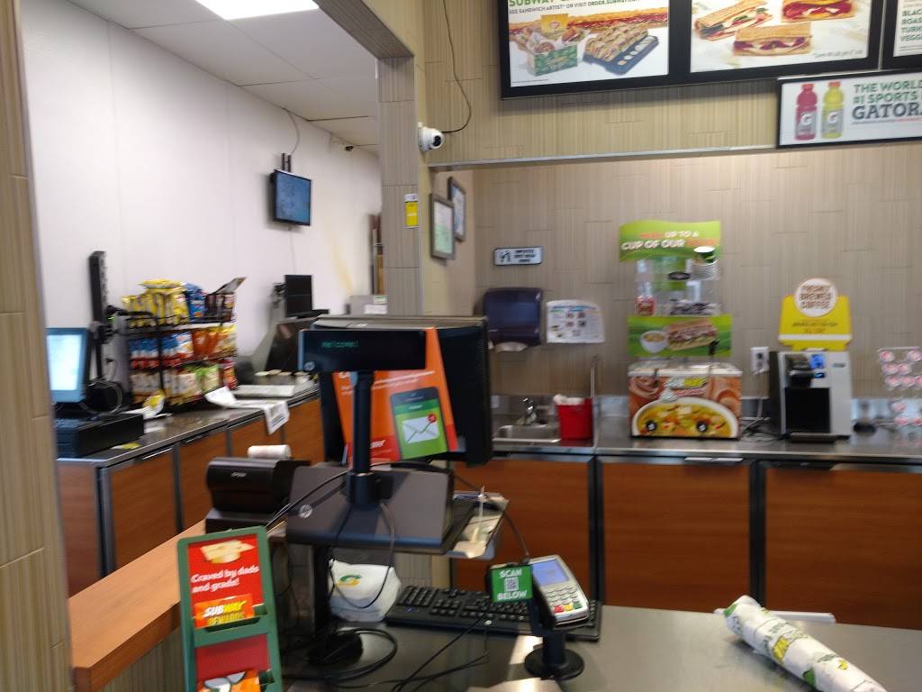 Subway | restaurant | 30408 Ford Rd, Garden City, MI 48135, USA | 7344217827 OR +1 734-421-7827