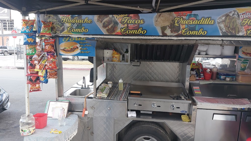 Brothers Hot Dogs | restaurant | Figueroa and, W 20th St, Los Angeles, CA 90007, USA | 3239076622 OR +1 323-907-6622