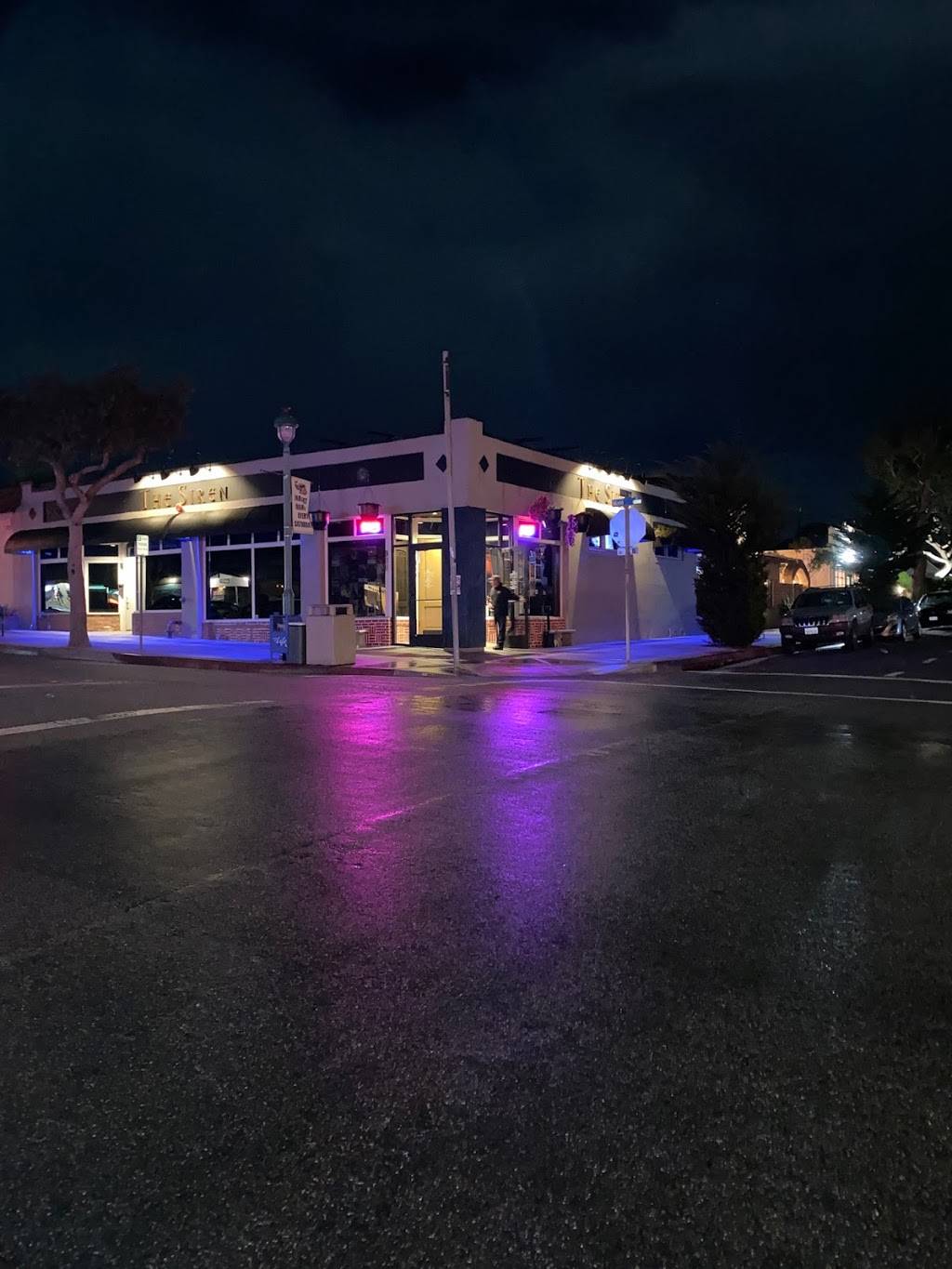 The Siren | restaurant | 900 Main St, Morro Bay, CA 93442, USA | 8052251312 OR +1 805-225-1312