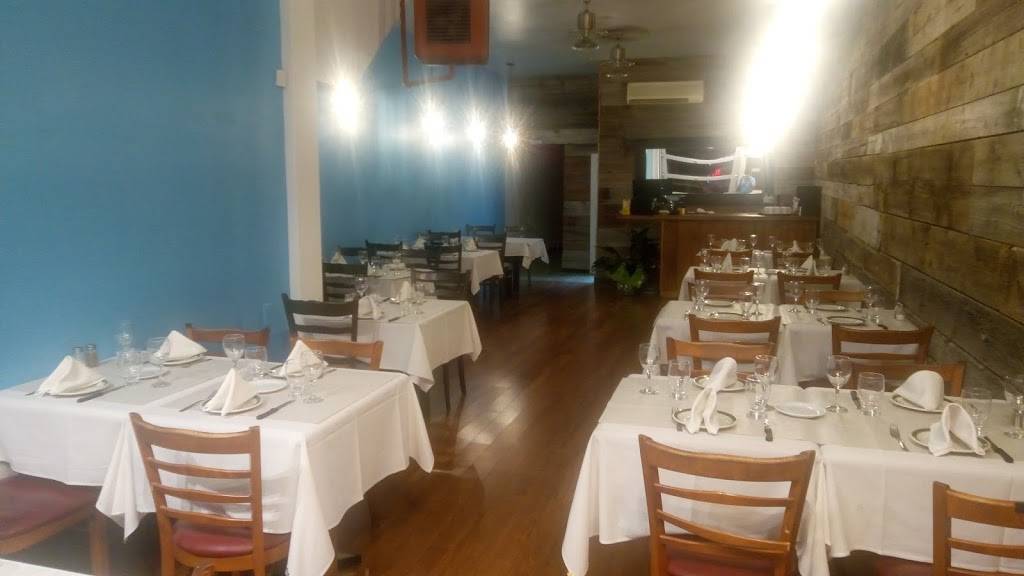 Restaurant Tilos | restaurant | 6587 Avenue Somerled, Montréal, QC H4V 1T1, Canada | 5144852485 OR +1 514-485-2485