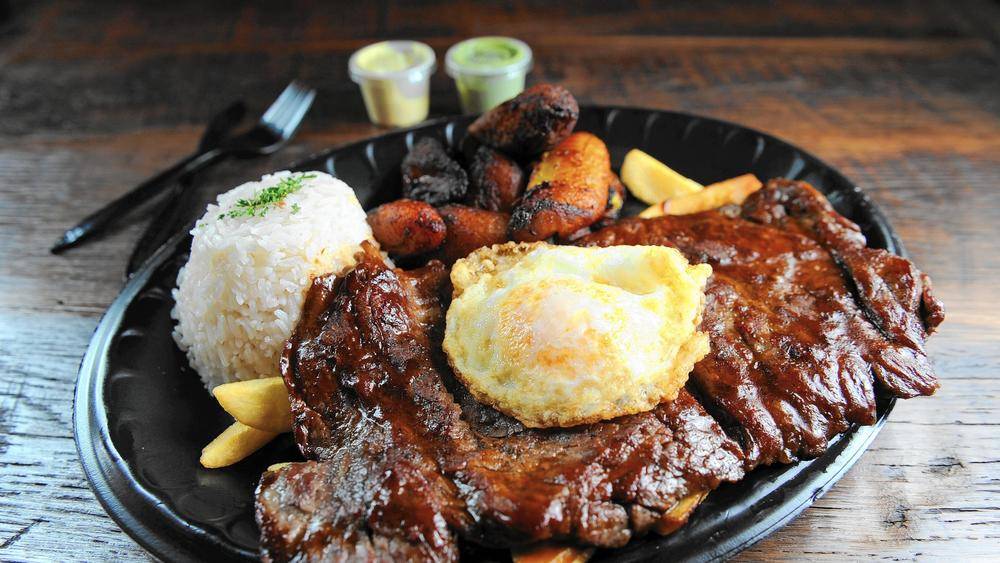 Super Chicken | restaurant | 8357 Leesburg Pike, Vienna, VA 22182, USA | 7032881666 OR +1 703-288-1666