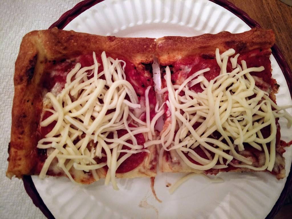 Dicarlos Original Pizza | restaurant | 224 N 4th St, Toronto, OH 43964, USA | 7405375555 OR +1 740-537-5555