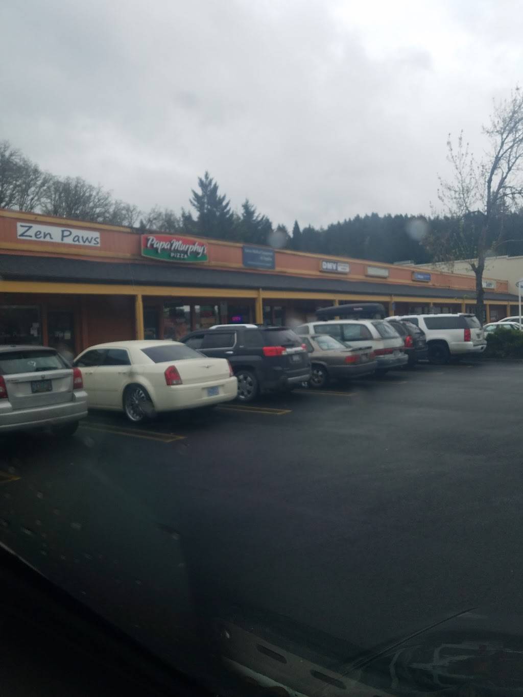 Papa Murphys Take N Bake Pizza | meal takeaway | 154 N Gateway Blvd #8, Cottage Grove, OR 97424, USA | 5419420892 OR +1 541-942-0892