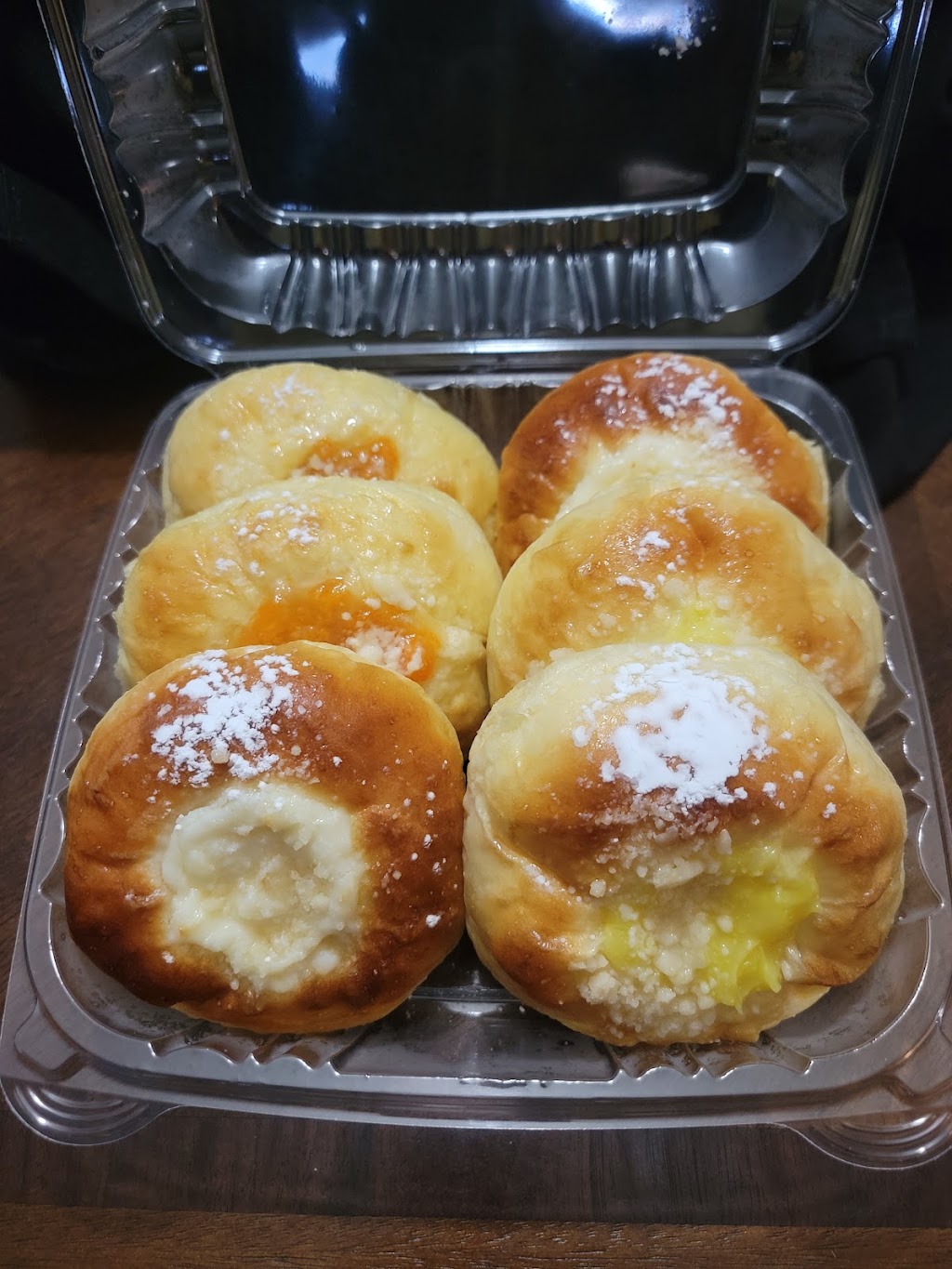 Vladislavas Czech Bakery & Cafe | restaurant | 422 W Main St, Yukon, OK 73099, USA | 4058330318 OR +1 405-833-0318