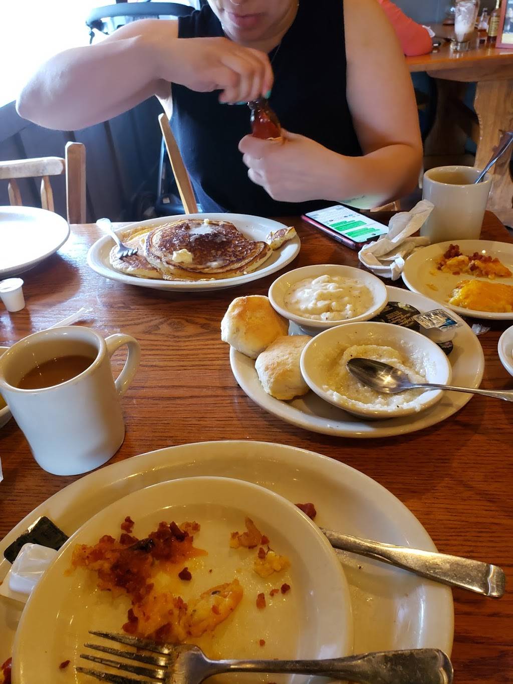 Cracker Barrel Old Country Store | restaurant | 201 W Central Texas Expy, Harker Heights, TX 76548, USA | 2549538290 OR +1 254-953-8290