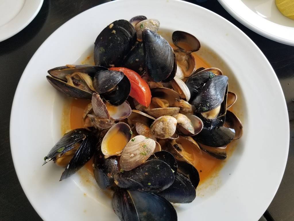 Boathouse on the Bay | restaurant | 190 N Marina Dr, Long Beach, CA 90803, USA | 5624931100 OR +1 562-493-1100