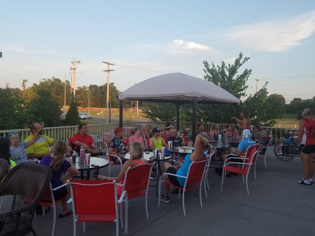 The Roost Bar & Grill (Sunshine) | restaurant | 2025 W Sunshine St #104, Springfield, MO 65807, USA | 4178654000 OR +1 417-865-4000