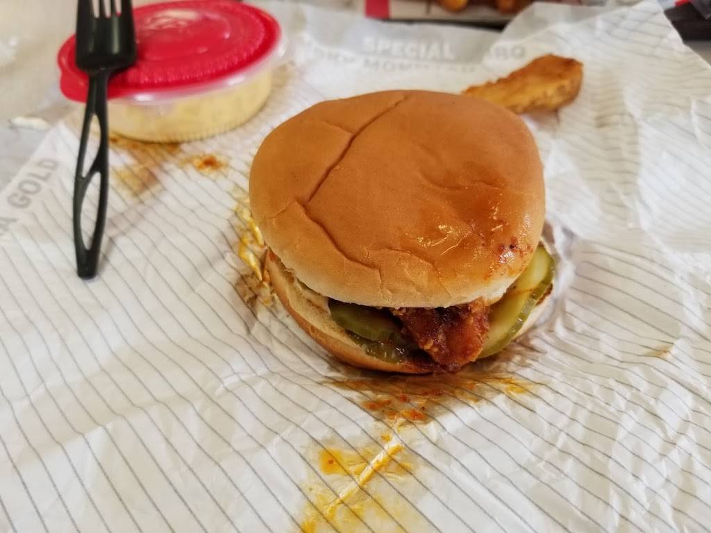 KFC | restaurant | 107 Miller Blvd, Havelock, NC 28532, USA | 2524478144 OR +1 252-447-8144