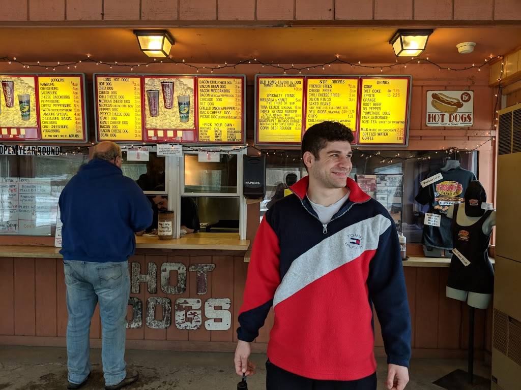 Toms Hot Dog | restaurant | 61 State Rd, Whately, MA 01093, USA | 4136652931 OR +1 413-665-2931