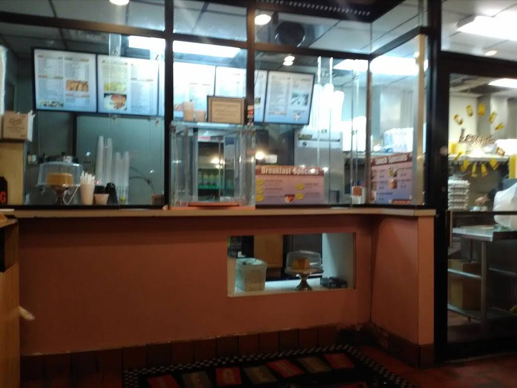 Legends | restaurant | 2525 W Davison St, Detroit, MI 48238, USA | 3139568325 OR +1 313-956-8325