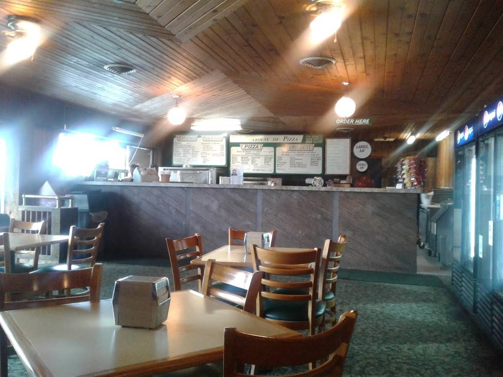 Morrisville House of Pizza | restaurant | 30 Munson Ave, Morristown, VT 05661, USA | 8028885200 OR +1 802-888-5200