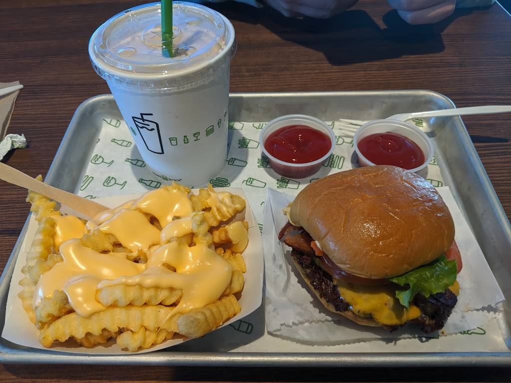 Shake Shack | restaurant | 795 Haddonfield Rd, Cherry Hill, NJ 08002, USA | 8563829870 OR +1 856-382-9870