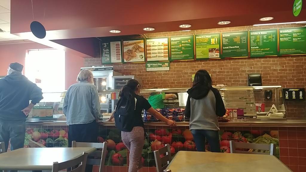 Subway | restaurant | Casa Banco Shopping Center, 5020 N 35th Ave Suite 102, Phoenix, AZ 85017, USA | 6022420067 OR +1 602-242-0067