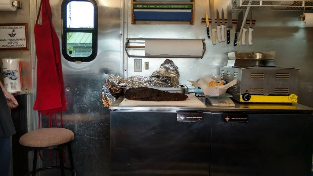 Buttinskis Bbq | restaurant | 325 E Carroll St, Tullahoma, TN 37388, USA | 9315800615 OR +1 931-580-0615