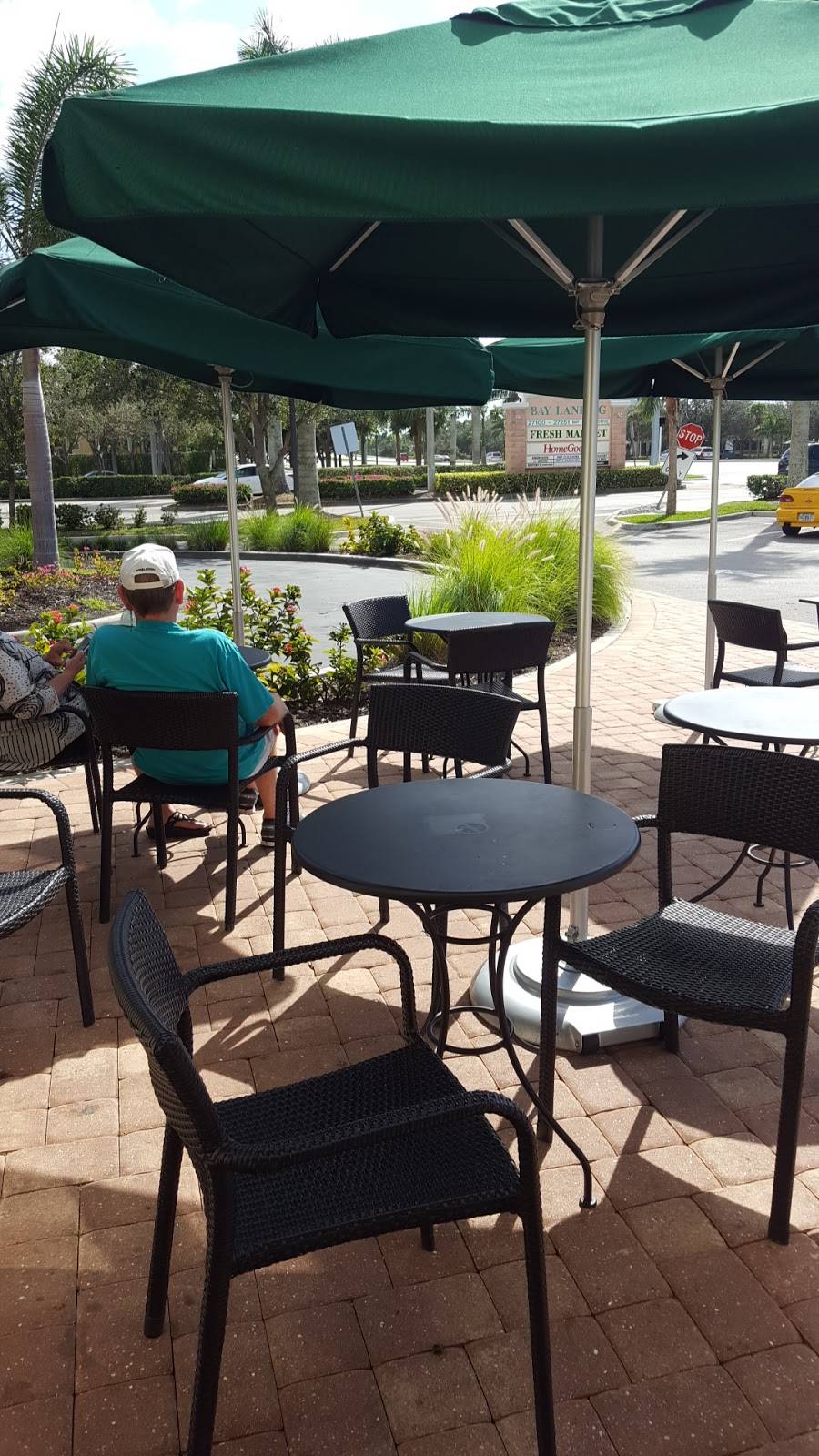 Starbucks | cafe | 27250 Bay Landing Dr, Bonita Springs, FL 34135, USA | 2399497130 OR +1 239-949-7130