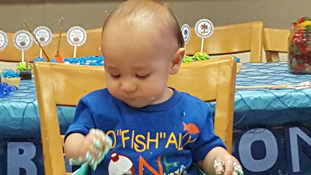 Me-n-Eds Neighborhood Pizza Parlor | restaurant | 375 W Sierra Ave, Kingsburg, CA 93631, USA | 5598970220 OR +1 559-897-0220