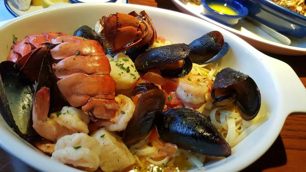 Red Lobster | restaurant | 4766 McKnight Rd, Pittsburgh, PA 15237, USA | 4123672998 OR +1 412-367-2998