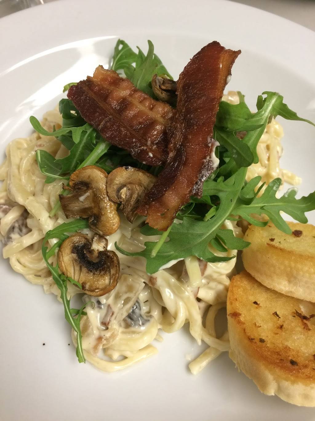 Bistro La Vieille Banque | restaurant | 441 Rue Notre Dame, Saint-Tite, QC G0X 3H0, Canada | 4183654191 OR +1 418-365-4191