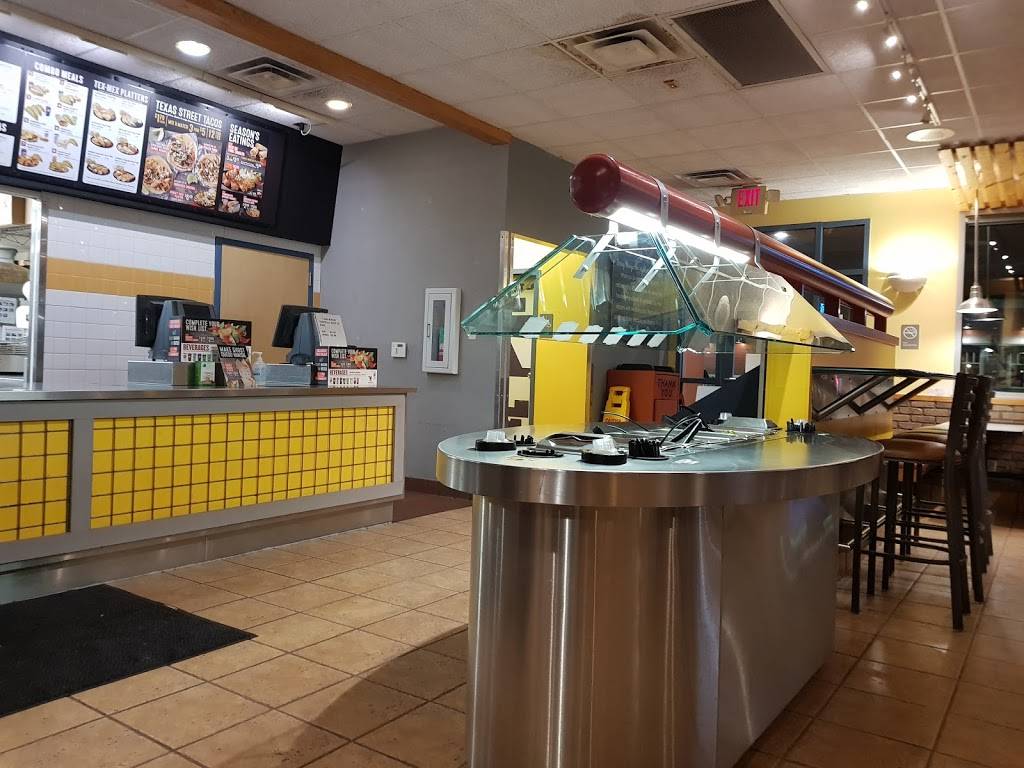 Taco Bueno | restaurant | 1601 Garth Brooks Blvd, Yukon, OK 73099, USA | 4053542107 OR +1 405-354-2107