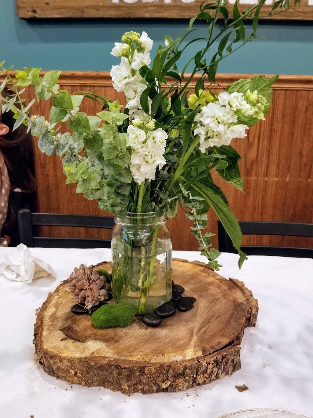 B. Halls Family Grill | restaurant | 3782 Monticello Plaza Drive, St Peters, MO 63304, USA | 6363008002 OR +1 636-300-8002