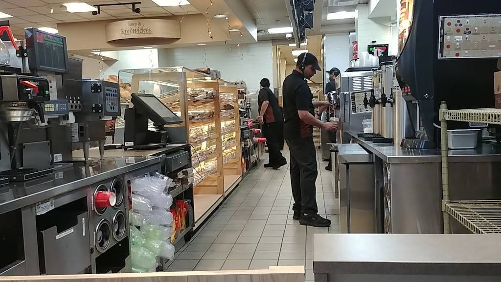 Tim Hortons | restaurant | 1700 Richmond Ave, Staten Island, NY 10314, USA | 7183702555 OR +1 718-370-2555