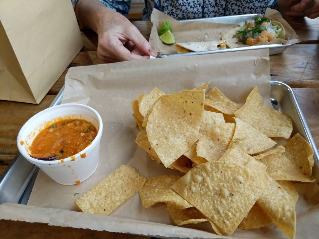 Taqueria La Ventana | restaurant | Farmers Market, 920 S Harwood St Suite 140, Dallas, TX 75201, USA | 2146468181 OR +1 214-646-8181