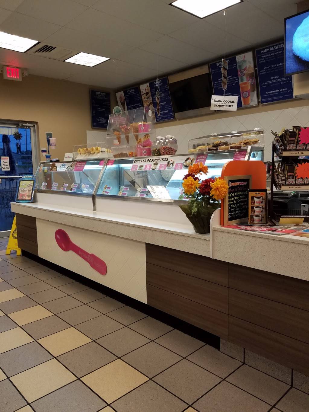 Dunkin | cafe | 13179 Cortez Blvd, Spring Hill, FL 34613, USA | 3525961131 OR +1 352-596-1131