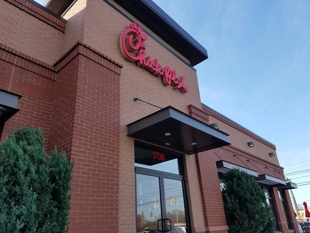 Chick-fil-A | restaurant | 1708 N Jackson St, Tullahoma, TN 37388, USA | 9312224102 OR +1 931-222-4102