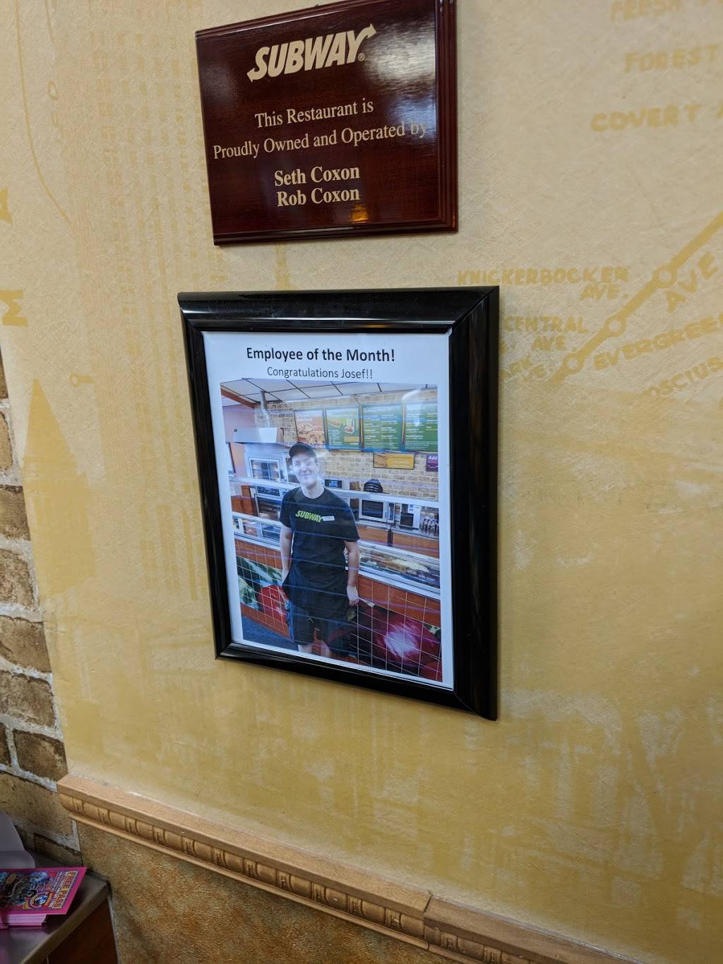 Subway | restaurant | 1740 44th St SW #8, Wyoming, MI 49509, USA | 6165303950 OR +1 616-530-3950