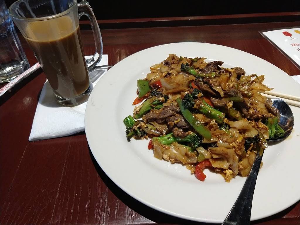 Silver Spoon Thai Restaurant & Bar | restaurant | 3828 196th St SW, Lynnwood, WA 98036, USA | 4259673255 OR +1 425-967-3255