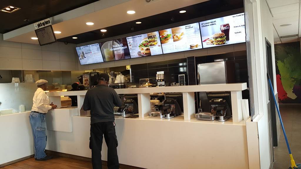 McDonalds | cafe | 20405 Conant St, Detroit, MI 48234, USA | 3133682660 OR +1 313-368-2660