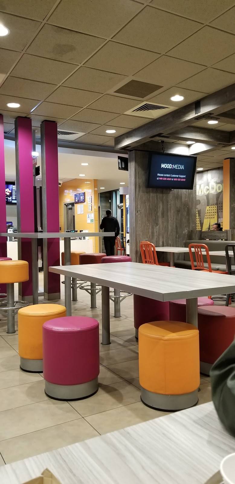 McDonalds | cafe | 4348 Sunset Blvd, Los Angeles, CA 90029, USA | 3236604166 OR +1 323-660-4166