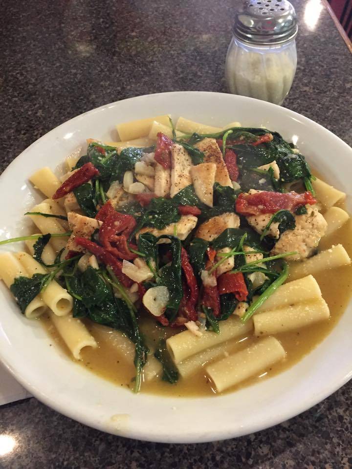 Selden Pizza | restaurant | 39 College Plaza, Selden, NY 11784, USA | 6317322743 OR +1 631-732-2743