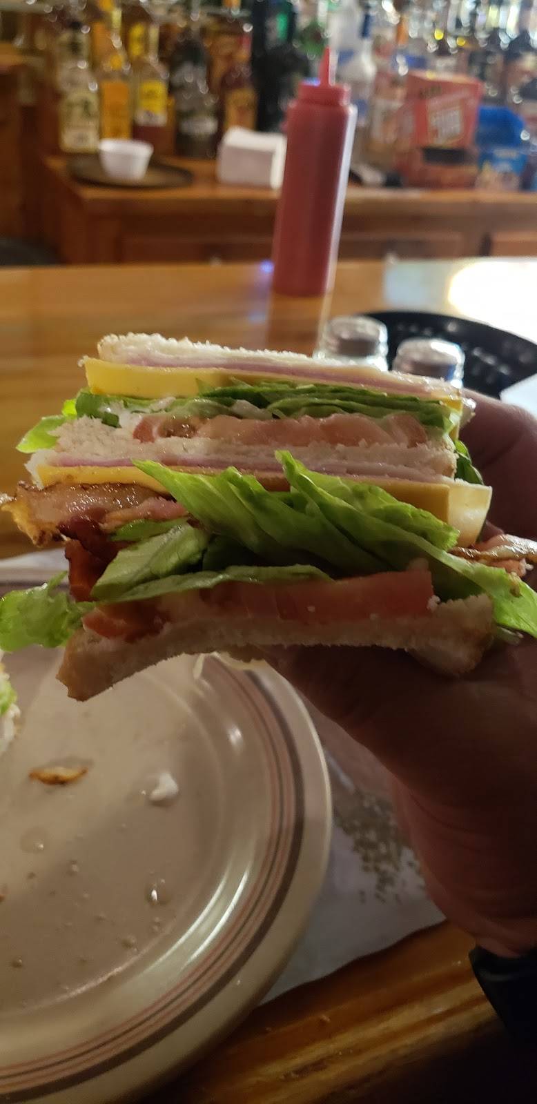 D Hitchin Post Bar & Restaurant | restaurant | Main St, Manns Choice, PA 15550, USA | 8146237932 OR +1 814-623-7932