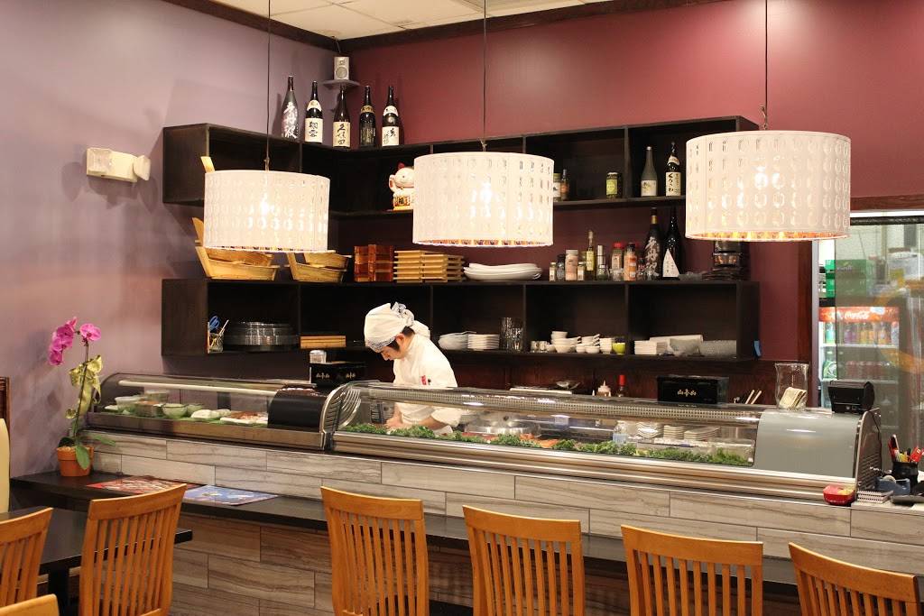 Yumi Sushi | restaurant | 662 S Lake St, Mundelein, IL 60060, USA | 8475662544 OR +1 847-566-2544